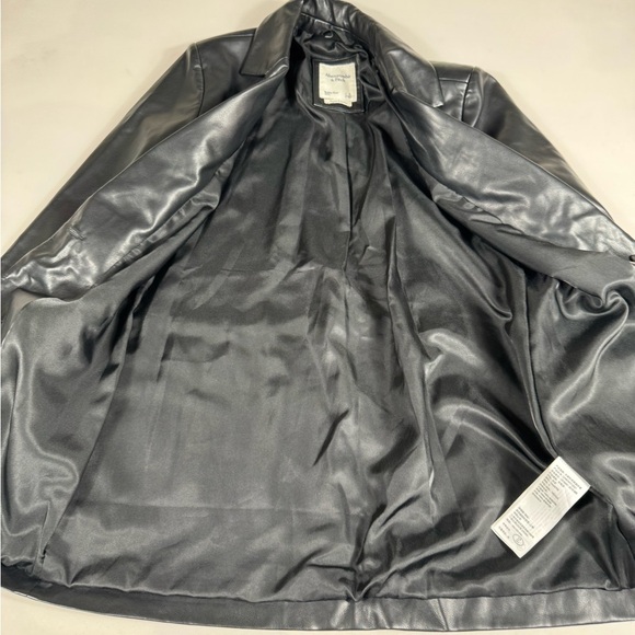 Abercrombie & Fitch Vegan Leather Blazer Black Women’s Small Retail $140 - Picture 8 of 9